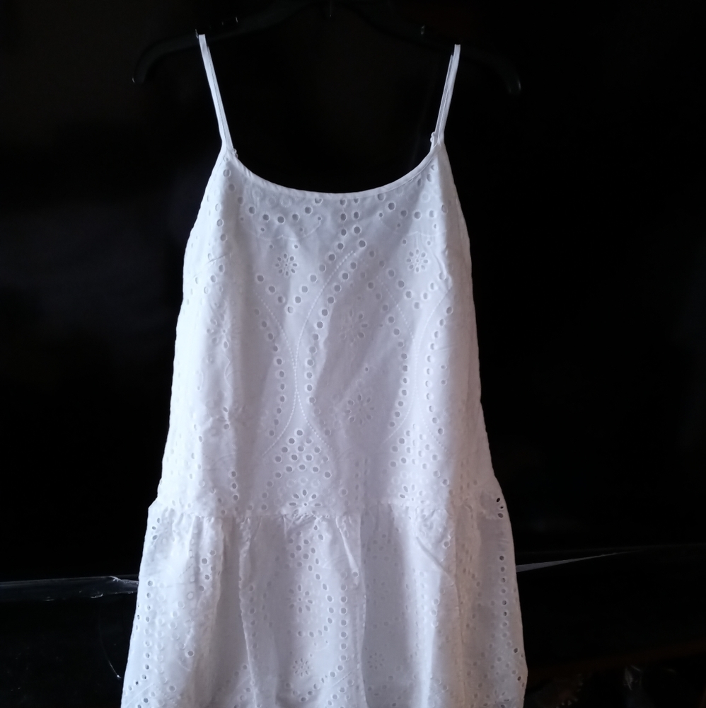 White eyelet dress. New without tag. Size L